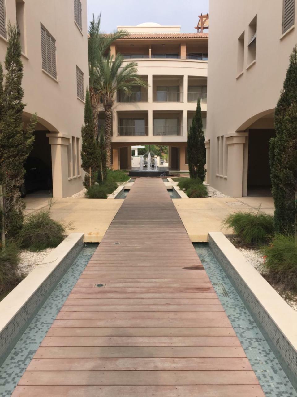 Lingna Luxury Apartment Lighthouse Paphos ภายนอก รูปภาพ