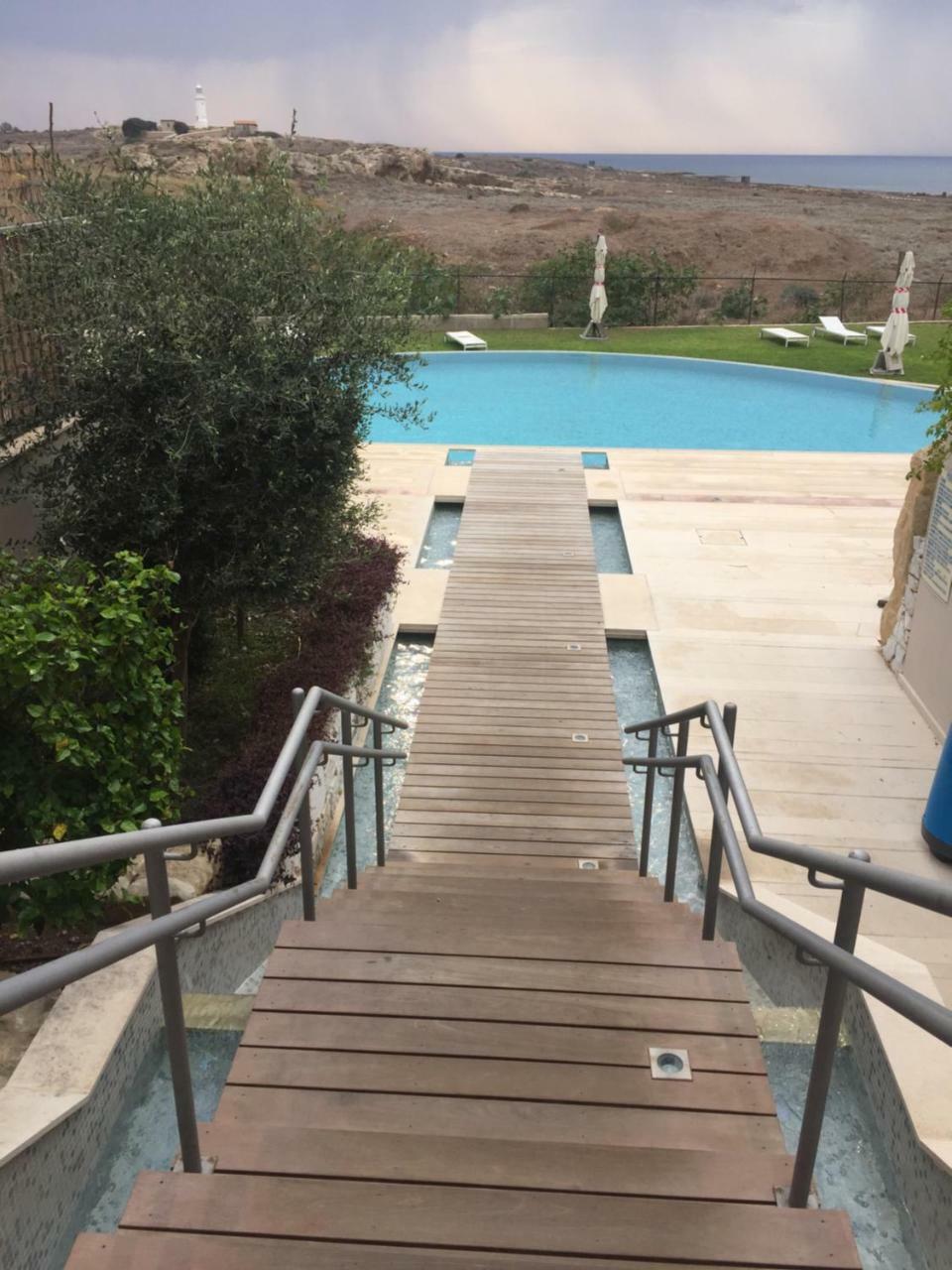 Lingna Luxury Apartment Lighthouse Paphos ภายนอก รูปภาพ